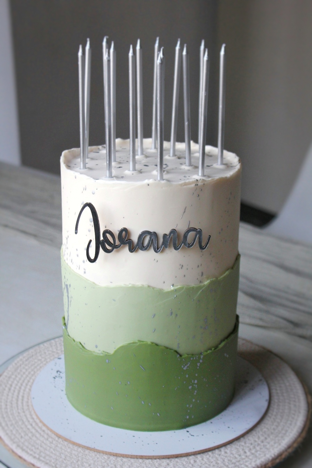 Torta de Diseño ALTA (menor diámetro y mayor altura)