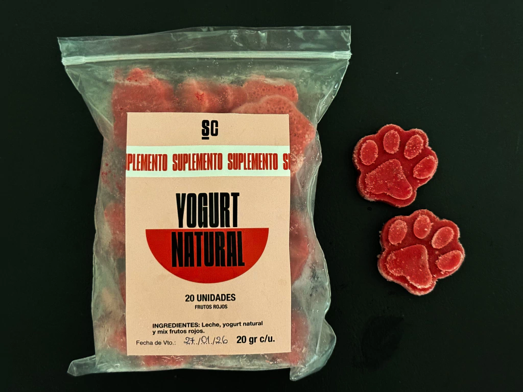 Yogurt natural huellitas - frutos rojos